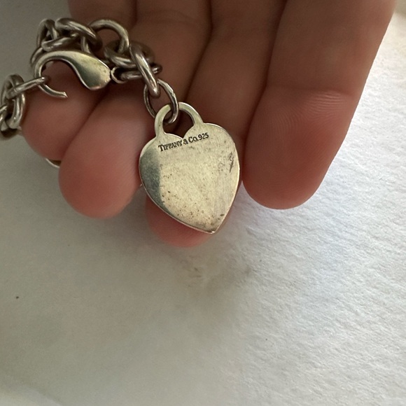 Tiffany & Co. Silver Chain Bracelet with Heart Charm - Picture 3 of 7